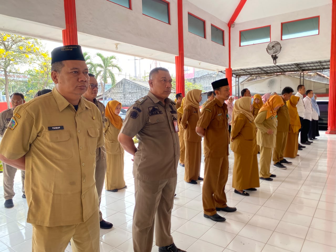 apel-pagi-pegawai-kecamatan-manyar